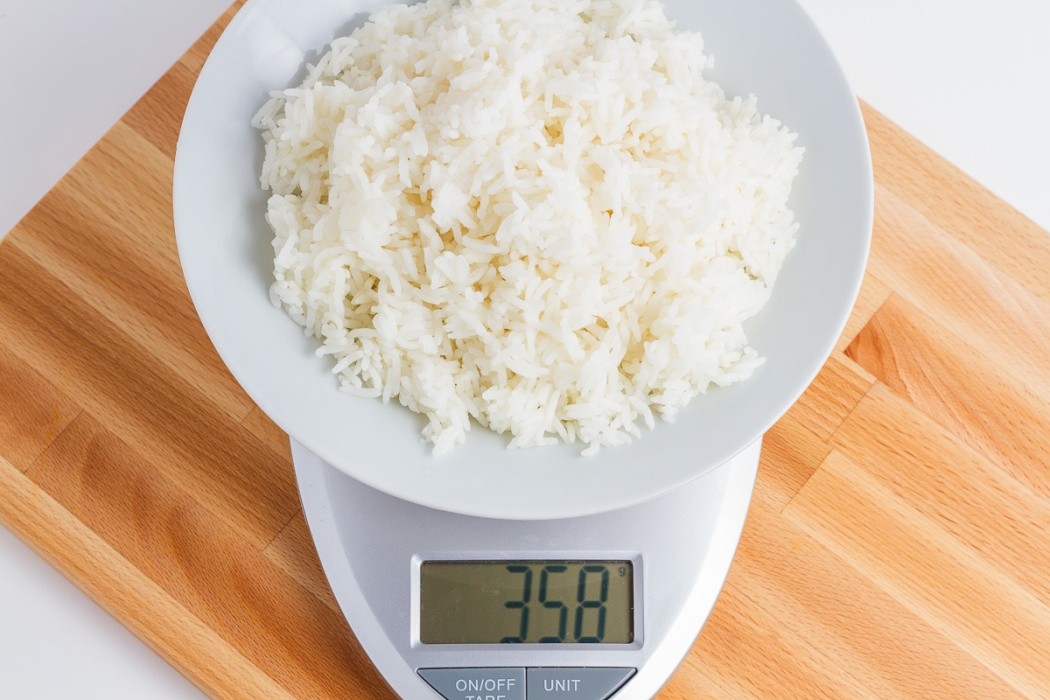 358 Grams Of Jasmine Rice On A Scale 358 Grams Of Jasmine Rice On A Scale
