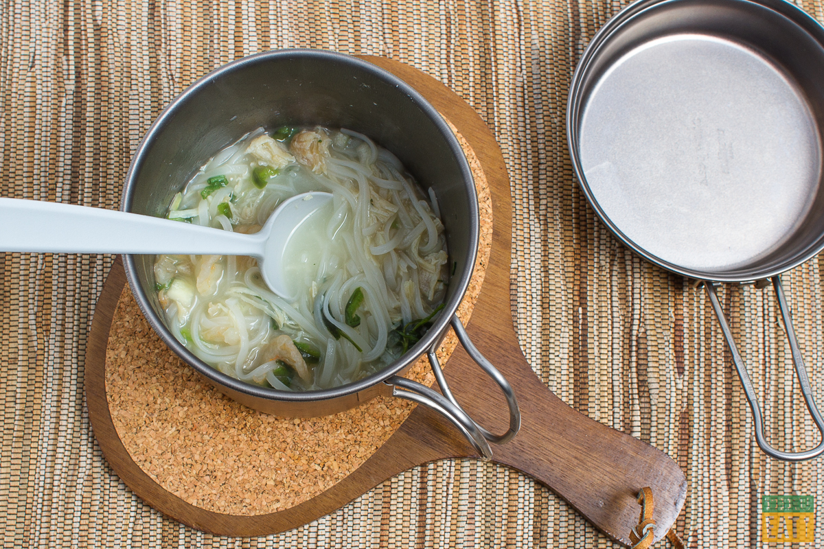 cooking dehydrated pad thai